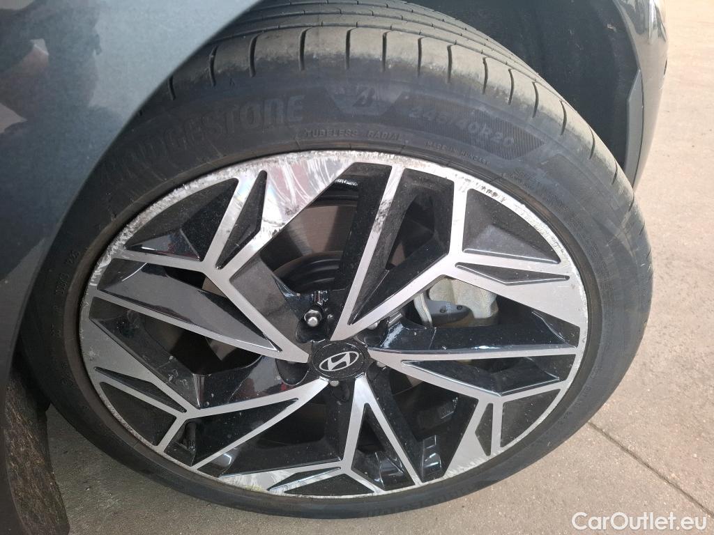  Hyundai   Ioniq HYUNDAI 6 / 2022 / 4P / Berline BEV 77kWh 229ch Executive #14