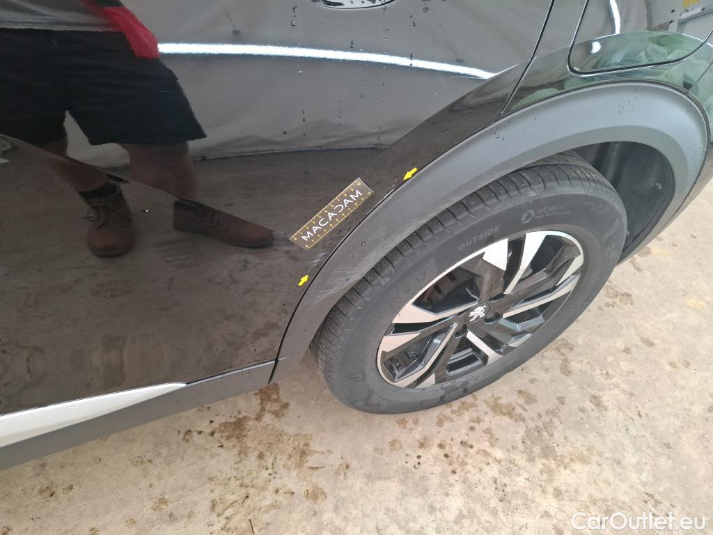  Peugeot  2008  Allure 1.5 HDi 130CV BVA8 E6d #3