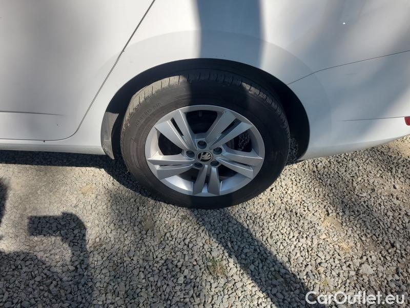  Skoda  Fabia  Combi (2015) Com.1.0TSI 70 Ambition 5d #22