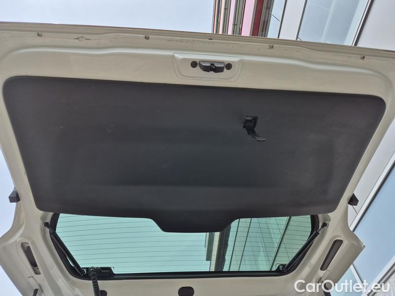  Opel  Combo  Life (E)  (2018) Com.L.1.5D 96 Elegance Plus 5d #10
