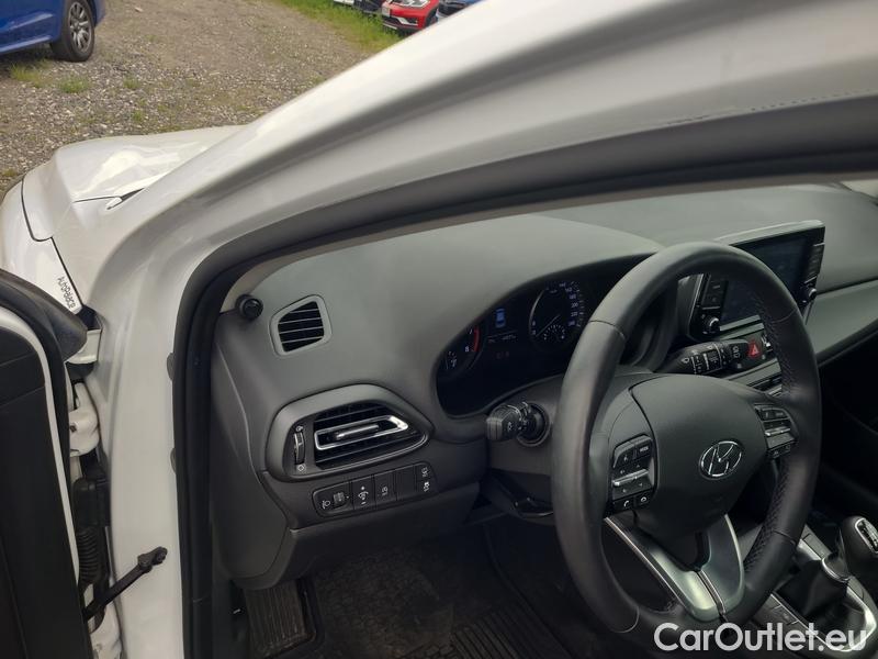  Hyundai  i30   cw (PD)(2017->)  kom.1.0TGDI 120 Smart #8