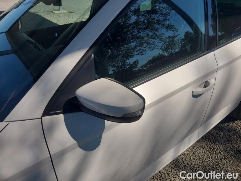  Skoda  Fabia  Combi (2015) Com.1.0TSI 70 Ambition 5d #3