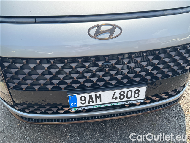  Hyundai  Staria  2.2CRDi Luxury 4x4 AT #2