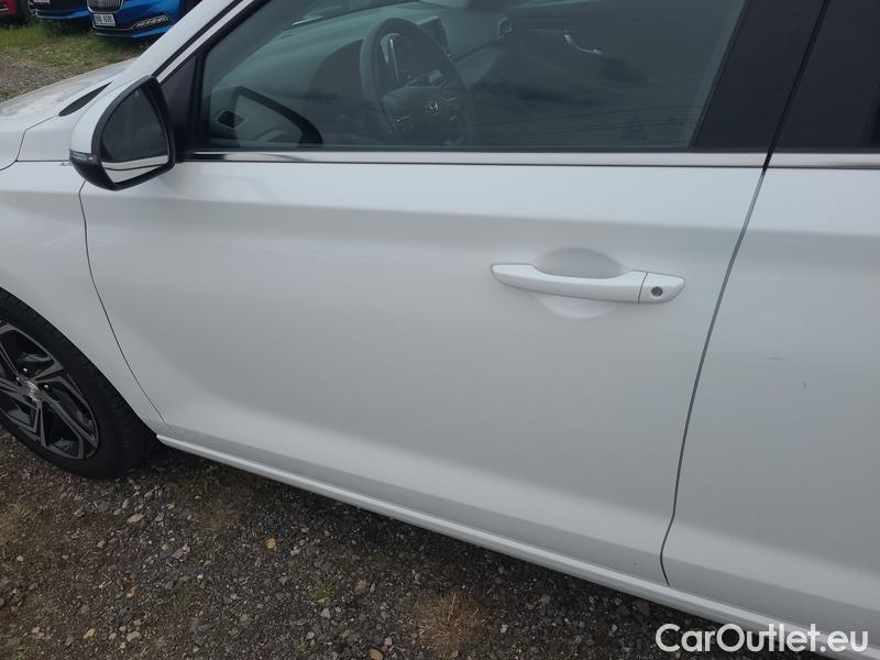  Hyundai  i30   cw (PD)(2017->)  kom.1.0TGDI 120 Smart #2