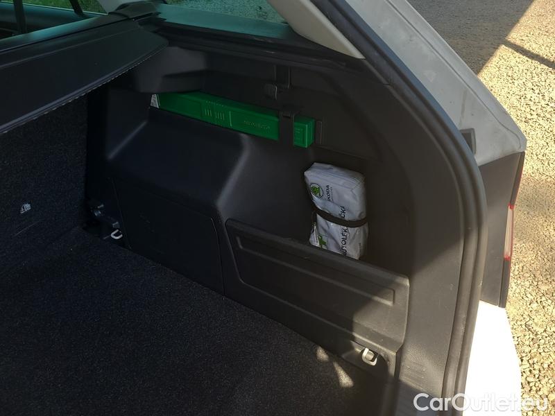  Skoda  Fabia  Combi (2015) Com.1.0TSI 70 Ambition 5d #19