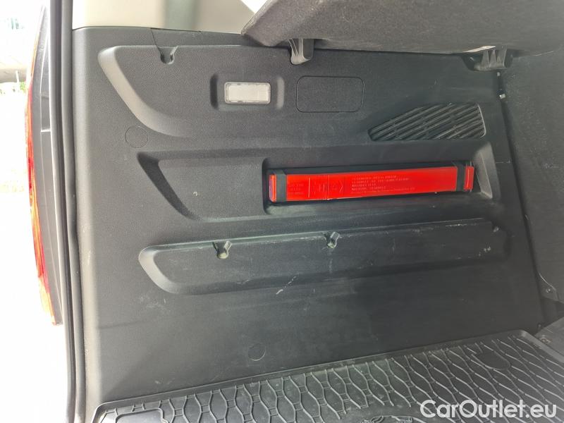  Opel  Combo  Life (E)  (2018) Com.L.1.5D 96 Elegance Plus 5d #12