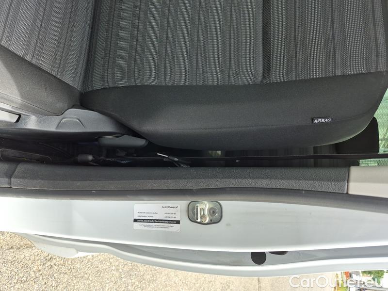  Opel  Combo  Life (E)  (2018) Com.L.1.5D 96 Elegance Plus 5d #6