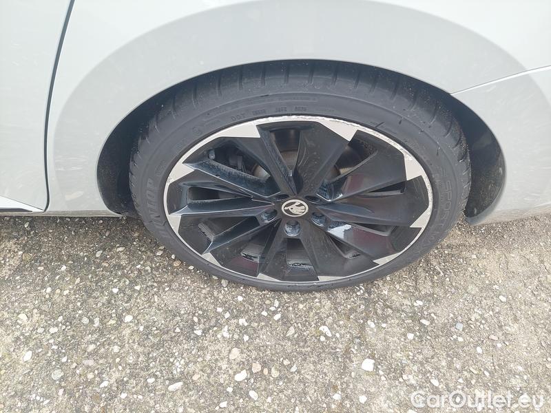  Skoda  Superb  Combi (3V5)(2015) Sup.c.2.0TDI 147 SportLi Aut #15