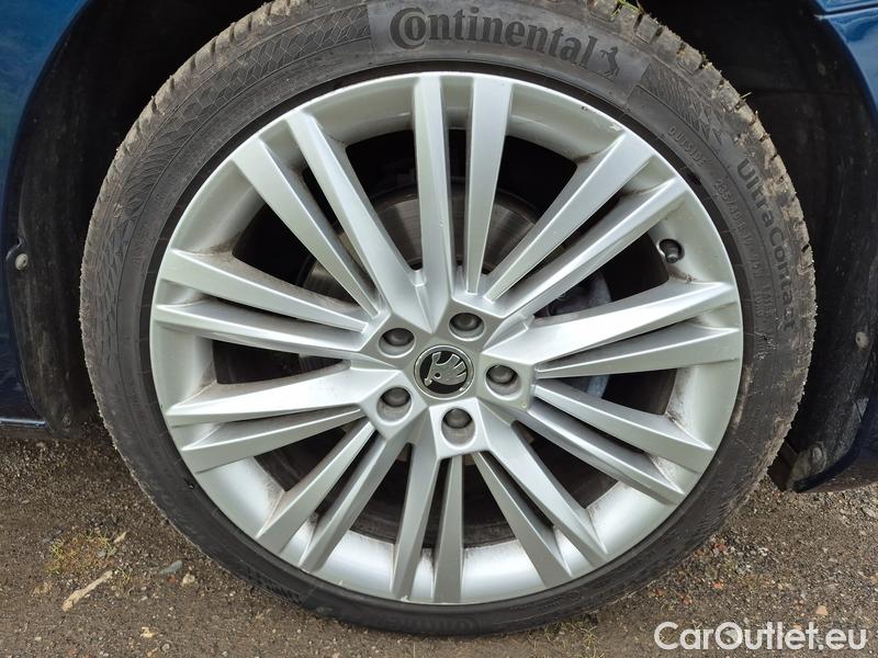  Skoda  Superb  Combi (3V5)(2015) Supe.com.2.0TDI 147 Style Aut #8