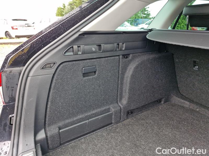  Skoda  Superb  Combi (3T5)(2010) Su.c.2.0TDI 147 Scout 4x4 Aut #8