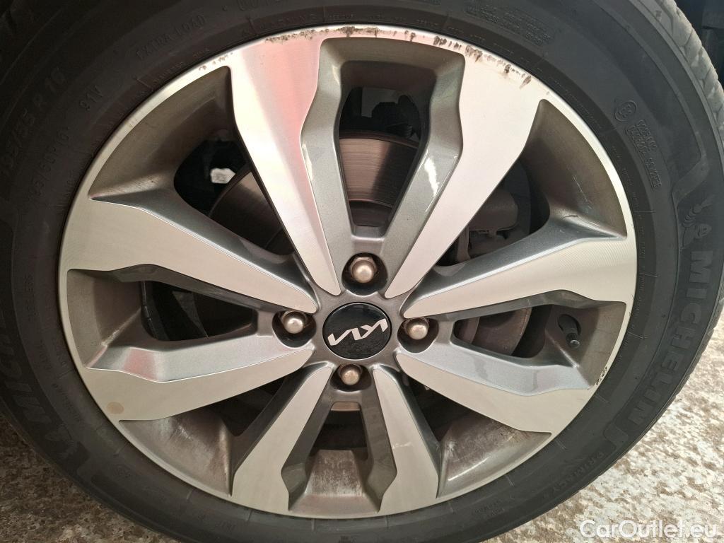  KIA  STONIC  Active 1.0 T-GDI 120CV BVM6 E6d #5