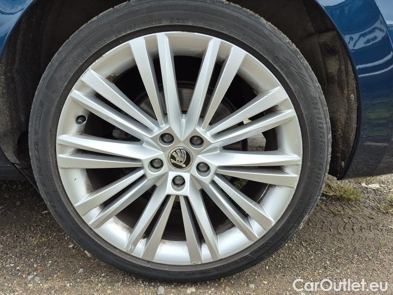  Skoda  Superb  Combi (3V5)(2015) Supe.com.2.0TDI 147 Style Aut #2