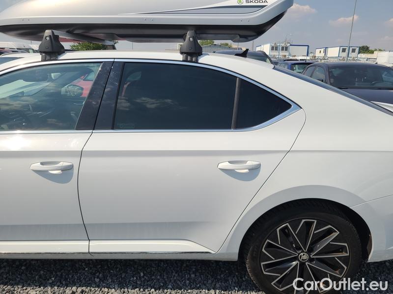  Skoda  Superb  Combi (3T5)(2010) Supe.2.0TDI 147 L&K Aut #11