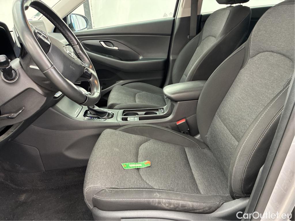  Hyundai  i30 HYUNDAI  Sport Wagon / 2020 / 5P / Break 1.0 T-GDI 120 DCT-7 MHEV CREATIVE SW #16