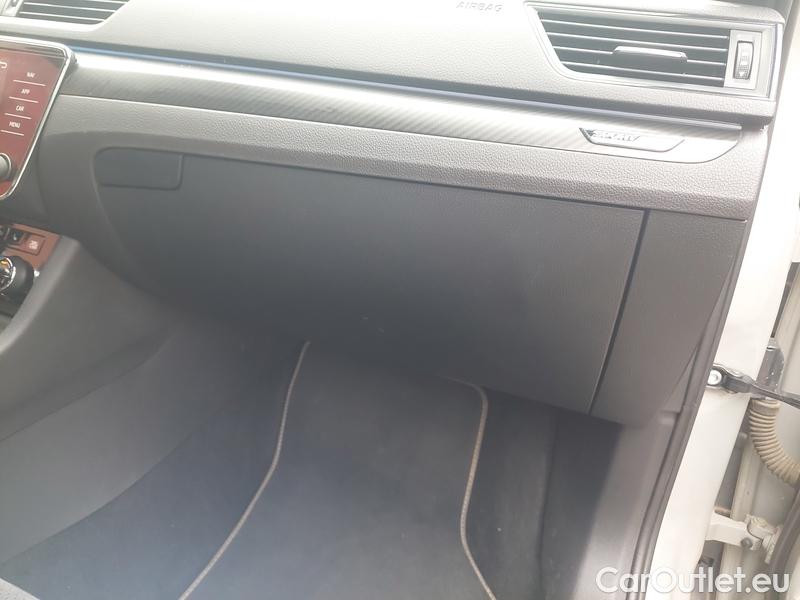  Skoda  Superb  Combi (3V5)(2015) Sup.c.2.0TDI 147 SportLi Aut #28