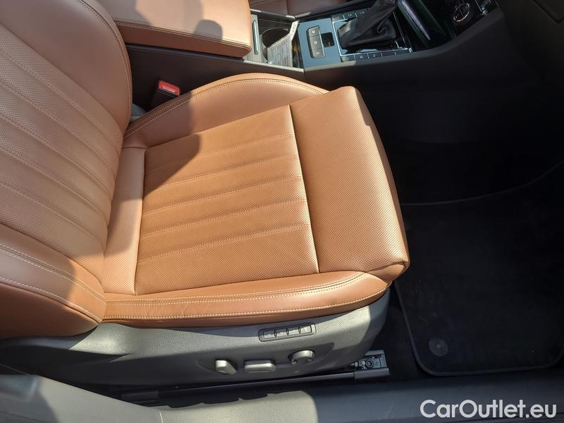  Skoda  Superb  Combi (3T5)(2010) Supe.2.0TDI 147 L&K Aut #14