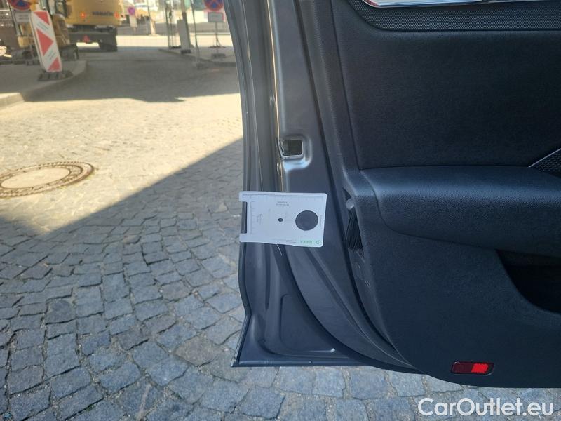  Skoda  Octavia  Combi (NX3)(2020) Oct.Com.1.4TSI 150 Style AT #1