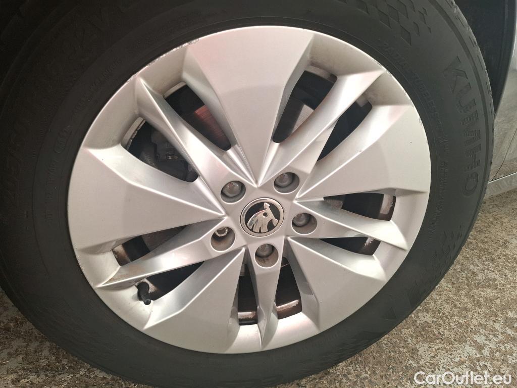  Skoda  Octavia  Break Business 2.0 TDI 115CV BVA7 E6d #24