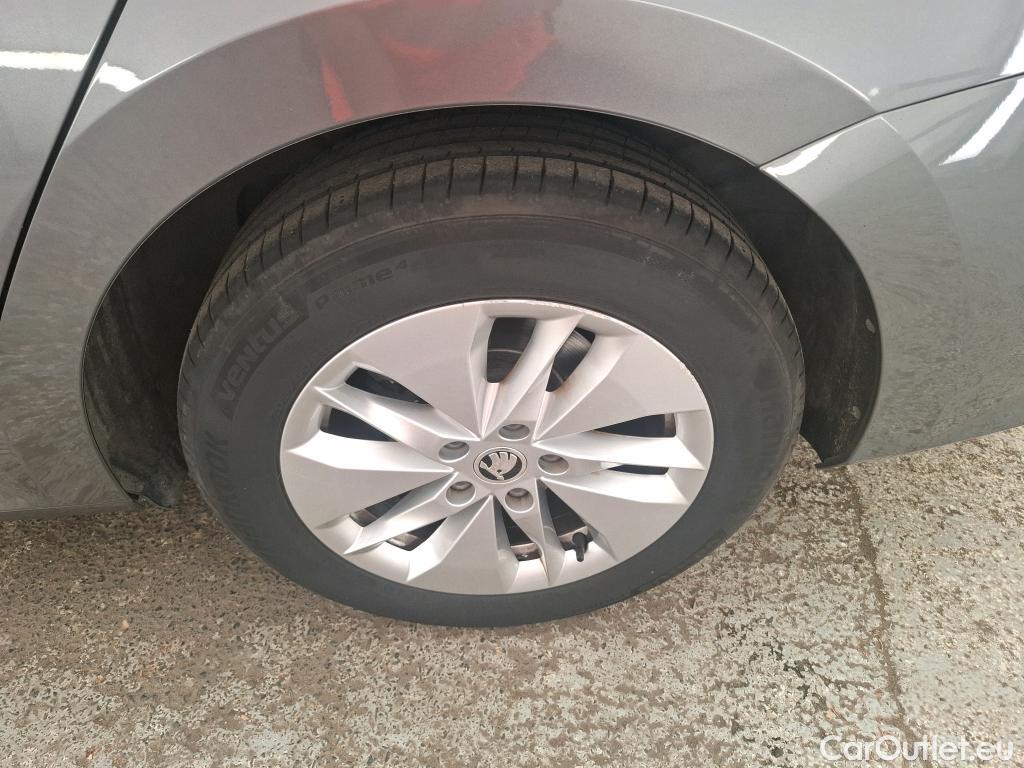  Skoda  Octavia  Break Business 2.0 TDI 115CV BVA7 E6d #9