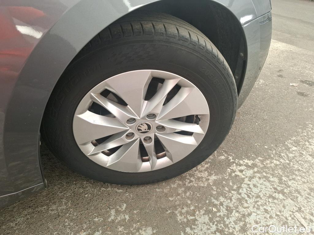  Skoda  Octavia  Break Business 2.0 TDI 115CV BVA7 E6d #21