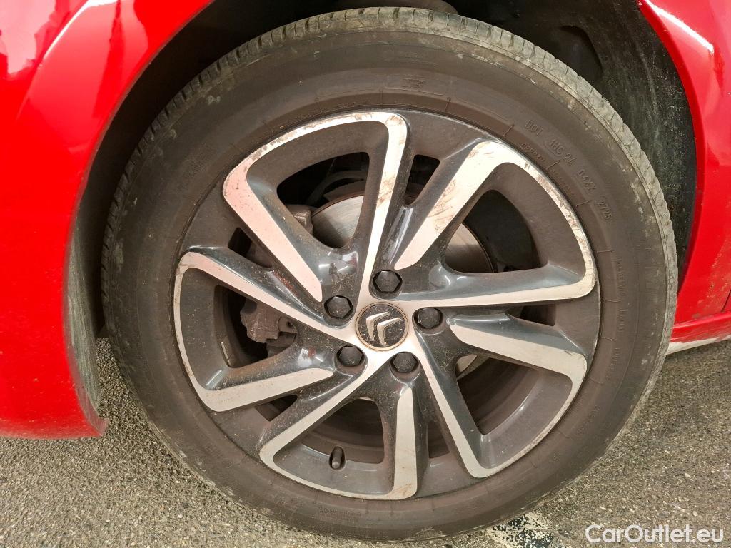  Citroen  C4 Grand Picasso  Shine 1.5 BlueHDi 130CV BVA8 Vo Blanc Repeint en Rouge / White car repaint in red #83