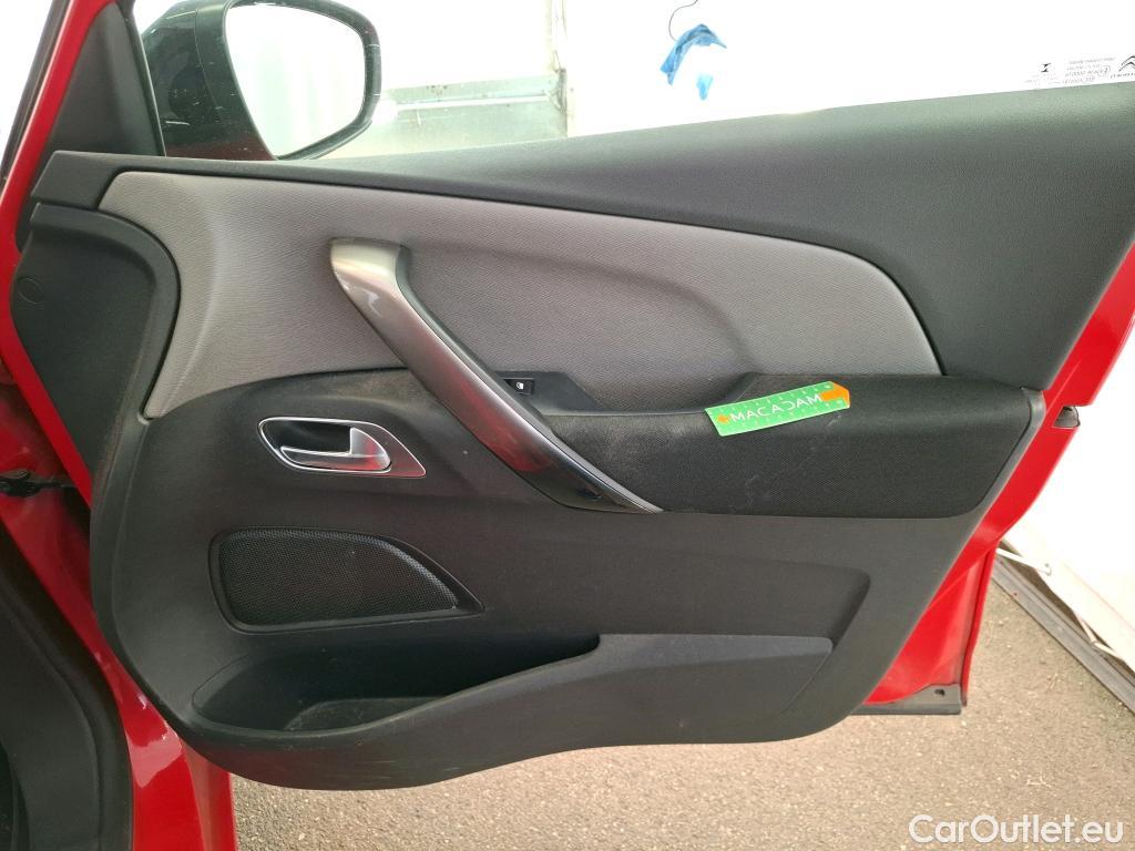  Citroen  C4 Grand Picasso  Shine 1.5 BlueHDi 130CV BVA8 Vo Blanc Repeint en Rouge / White car repaint in red #100