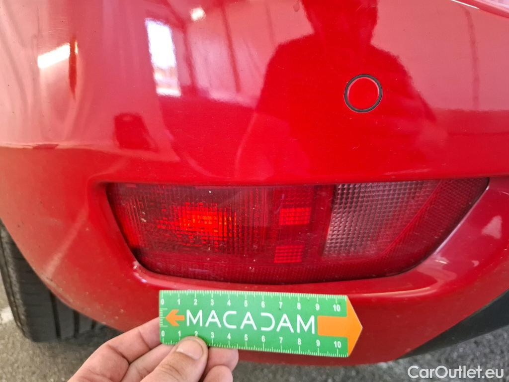  Citroen  C4 Grand Picasso  Shine 1.5 BlueHDi 130CV BVA8 Vo Blanc Repeint en Rouge / White car repaint in red #131