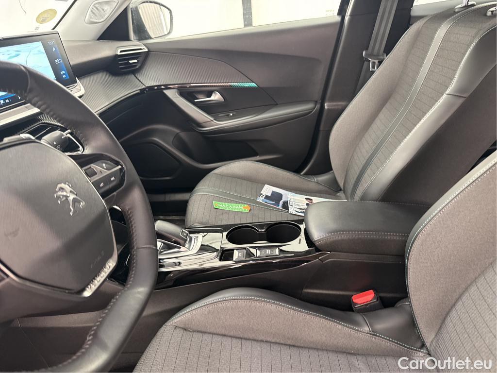  Peugeot  2008  Allure Pack 1.5 HDi 130CV BVA8 E6d #27