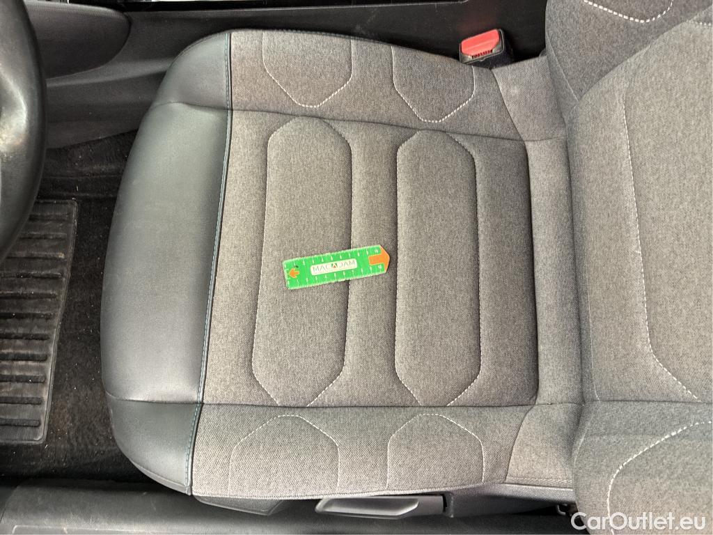  Citroen  C4  Berline Feel Pack 1.5 BlueHDI 130CV BVA8 6E #38