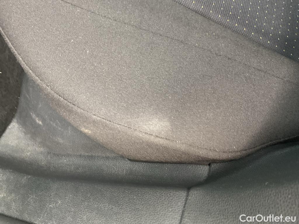  Seat  Ibiza SEAT  / 2017 / 5P / Berline 1.0 TSI 95 Style(SP) #1