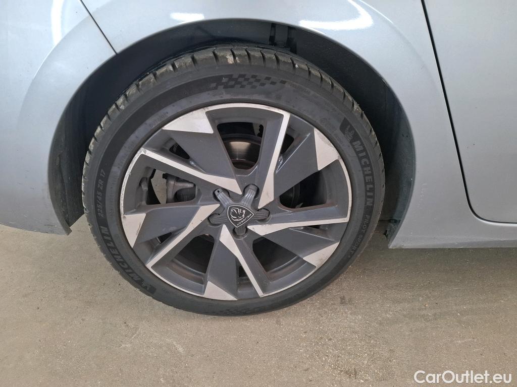  Peugeot  308  Allure Pack 1.2 PureTech 130CV BVA8 E6d #49