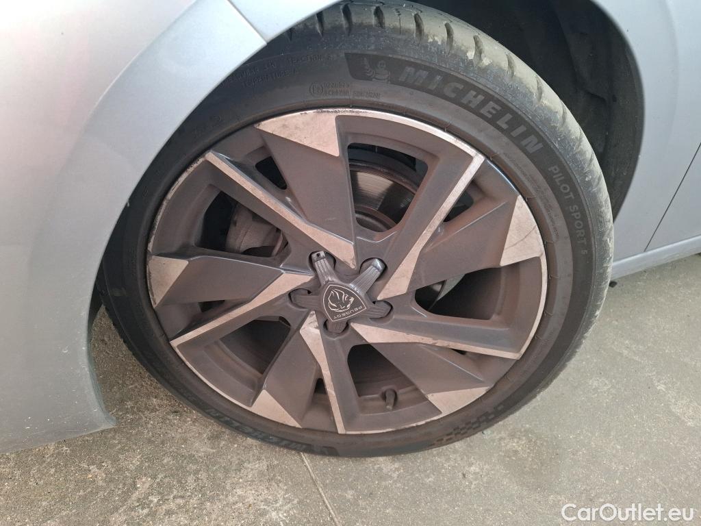  Peugeot  308  Allure Pack 1.2 PureTech 130CV BVA8 E6d #53