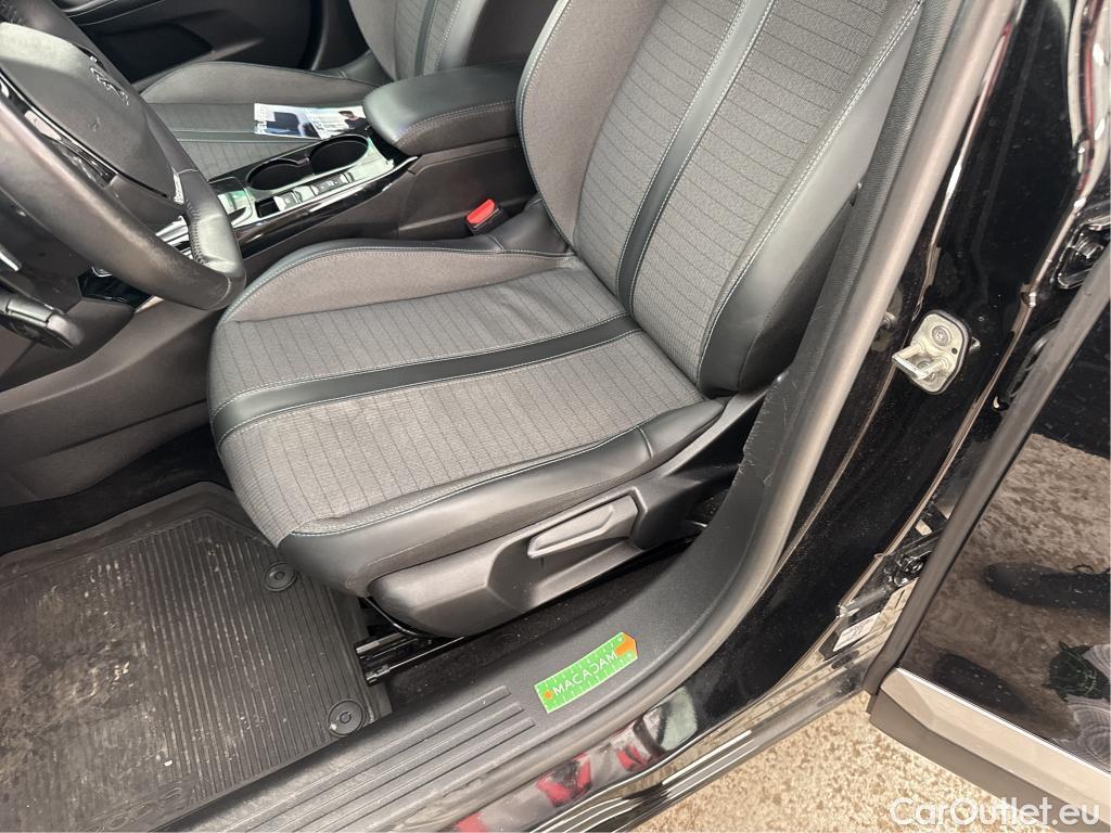  Peugeot  2008  Allure Pack 1.5 HDi 130CV BVA8 E6d #9
