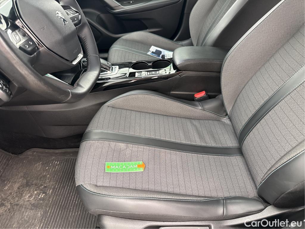  Peugeot  2008  Allure Pack 1.5 HDi 130CV BVA8 E6d #25