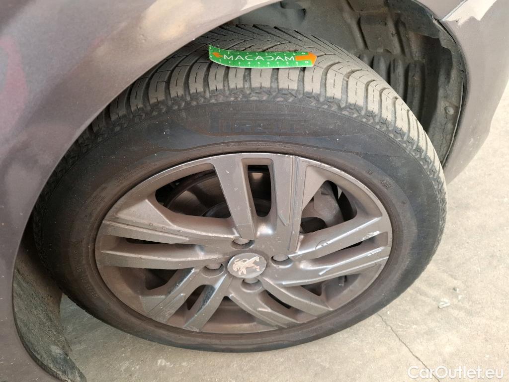  Peugeot  208  Active Business 1.2 PureTech 100CV BVA8 E6d #30