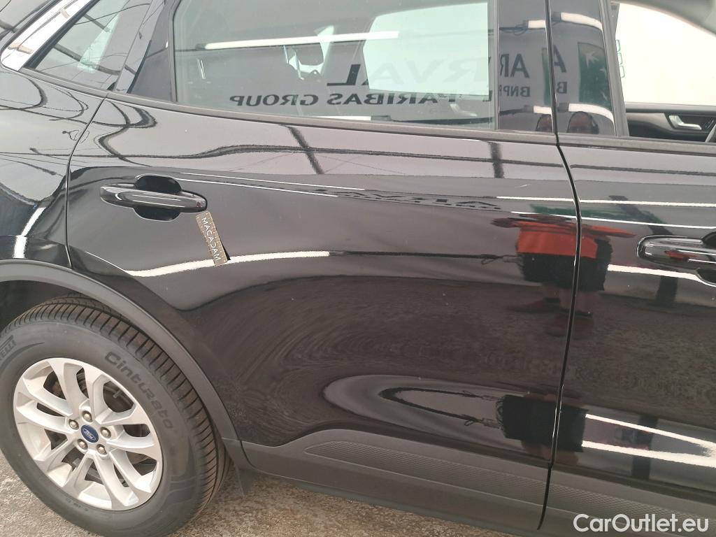  Ford  Kuga FORD  / 2019 / 5P / SUV 2.5 Dur 225 hybrid PHEV Pshift Titanium #9