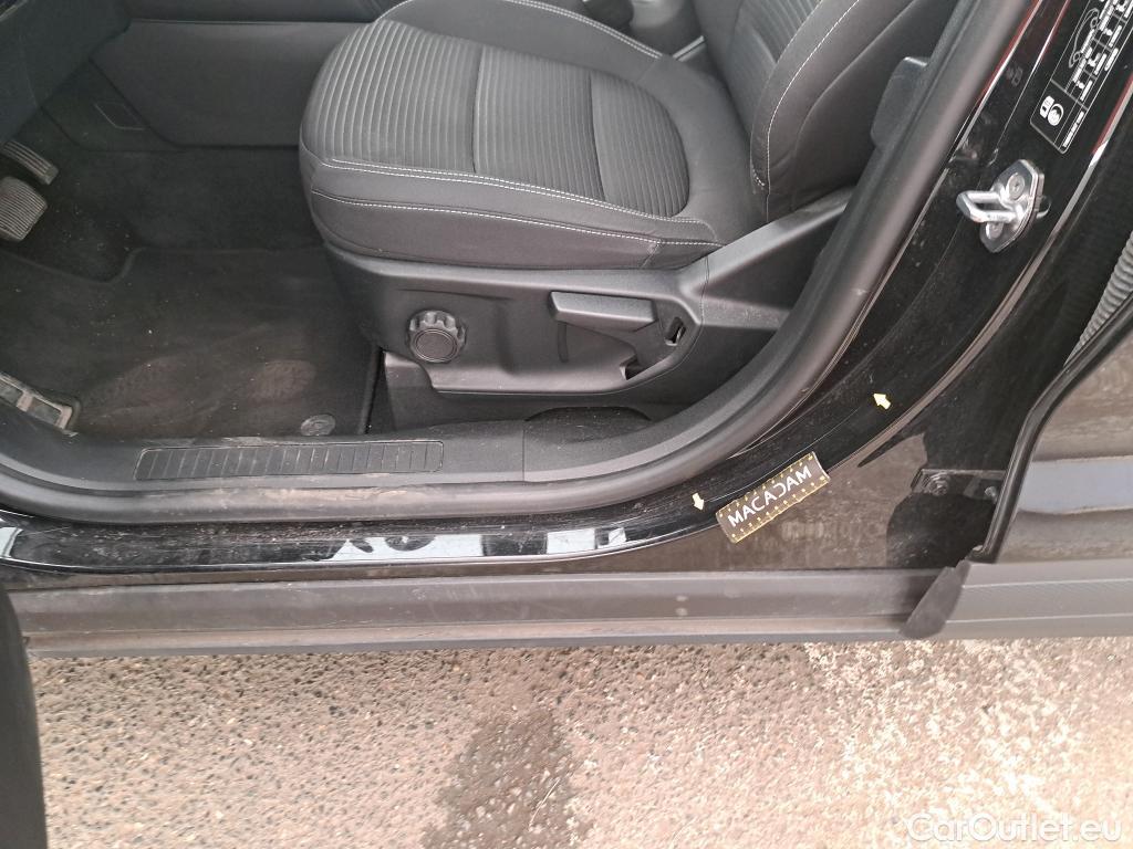  Ford  Kuga FORD  / 2019 / 5P / SUV 2.5 Dur 225 hybrid PHEV Pshift Titanium #11