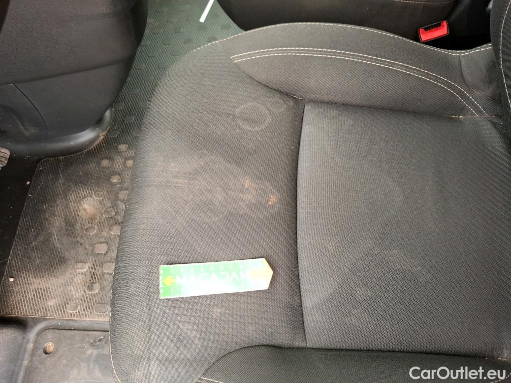  Renault  Trafic  Fourgon L2H1 3T Grand Confort 2.0 dCi 130CV BVM6 E6d #17