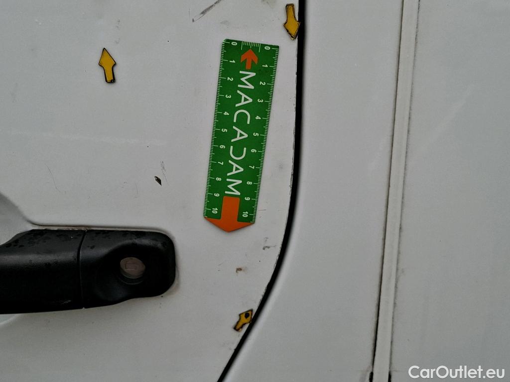  Renault  Trafic  Furgon Grand Confort L1H1 1200 1.6 dCi 125CV BVM6 E6 #77