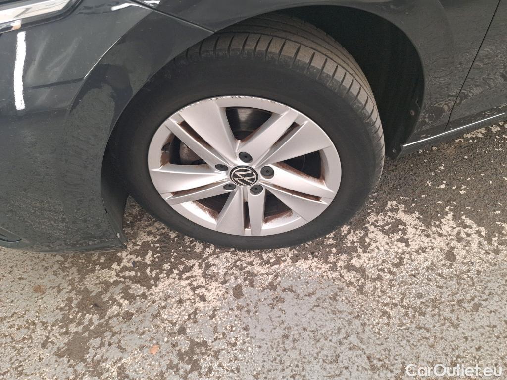  Volkswagen  Golf  VOLKSWAGEN / 2020 / 5P / Berline 2.0 TDI SCR 115 DSG7 Life Busi #3