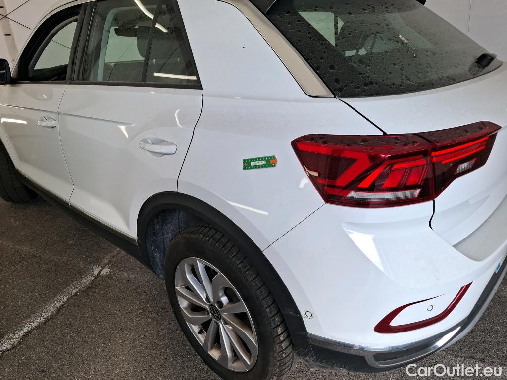  Volkswagen  T-ROC VOLKSWAGEN  / 2021 / 5P / SUV 2.0 TDI 150 STYLE DSG7 #28
