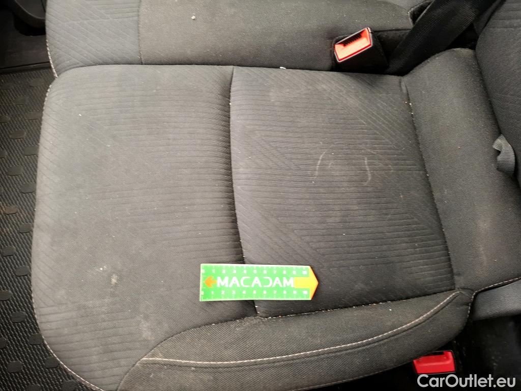  Renault  Trafic  Fourgon L2H1 3T Grand Confort 2.0 dCi 130CV BVM6 E6d #15