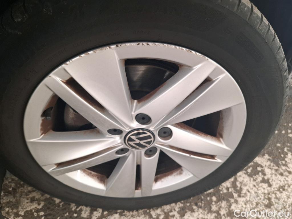  Volkswagen  Golf  VOLKSWAGEN / 2020 / 5P / Berline 2.0 TDI SCR 115 DSG7 Life Busi #4