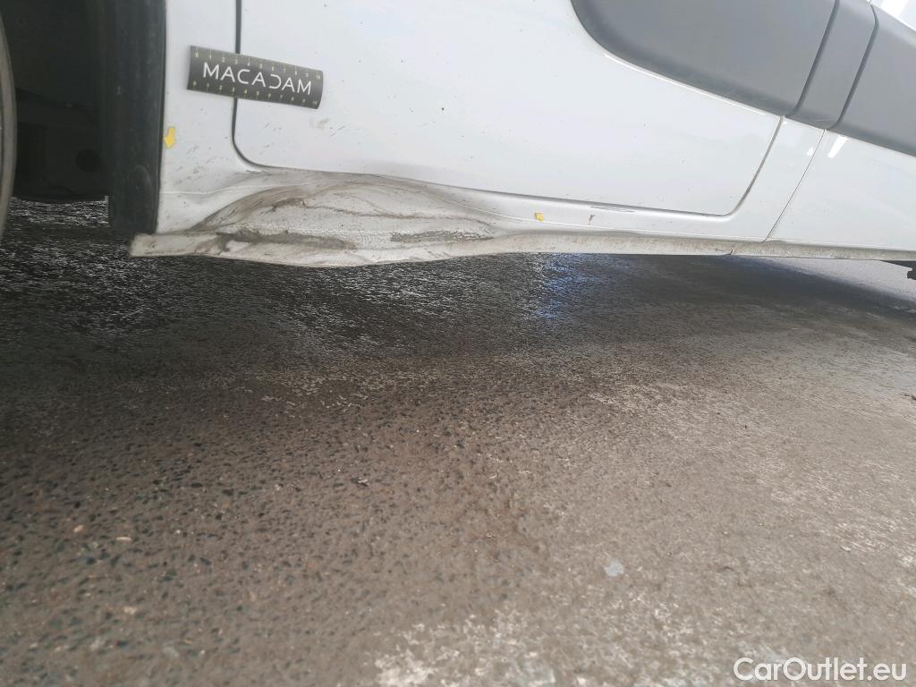  Renault  Master  Fourgon L2H2 3 5 Grand Confort dCi 135CV BVM6 E6dT #1