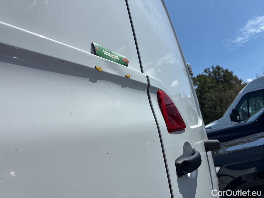  Renault  Master  III Fourgon L2H2 3 5 Grand Confort dCi 135CV BVM6 E6dT #13
