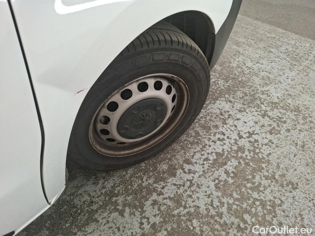  Peugeot  Expert  Fourgon Premium L1 1.5 HDi 120CV BVM6 E6d #36