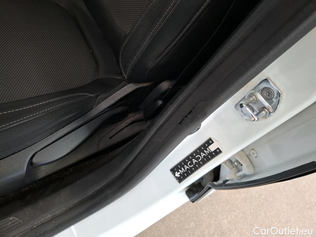  Renault  Megane  IV Berline 5pt. Société Air Nav 1.5 dCi 90CV BVM6 E6 #8