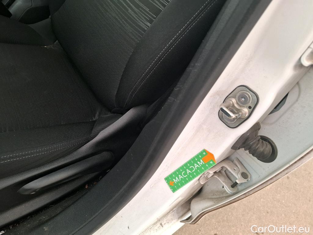  Peugeot  208  Affaire Premium Pack 1.2 80CV BVM5 E6dT #28