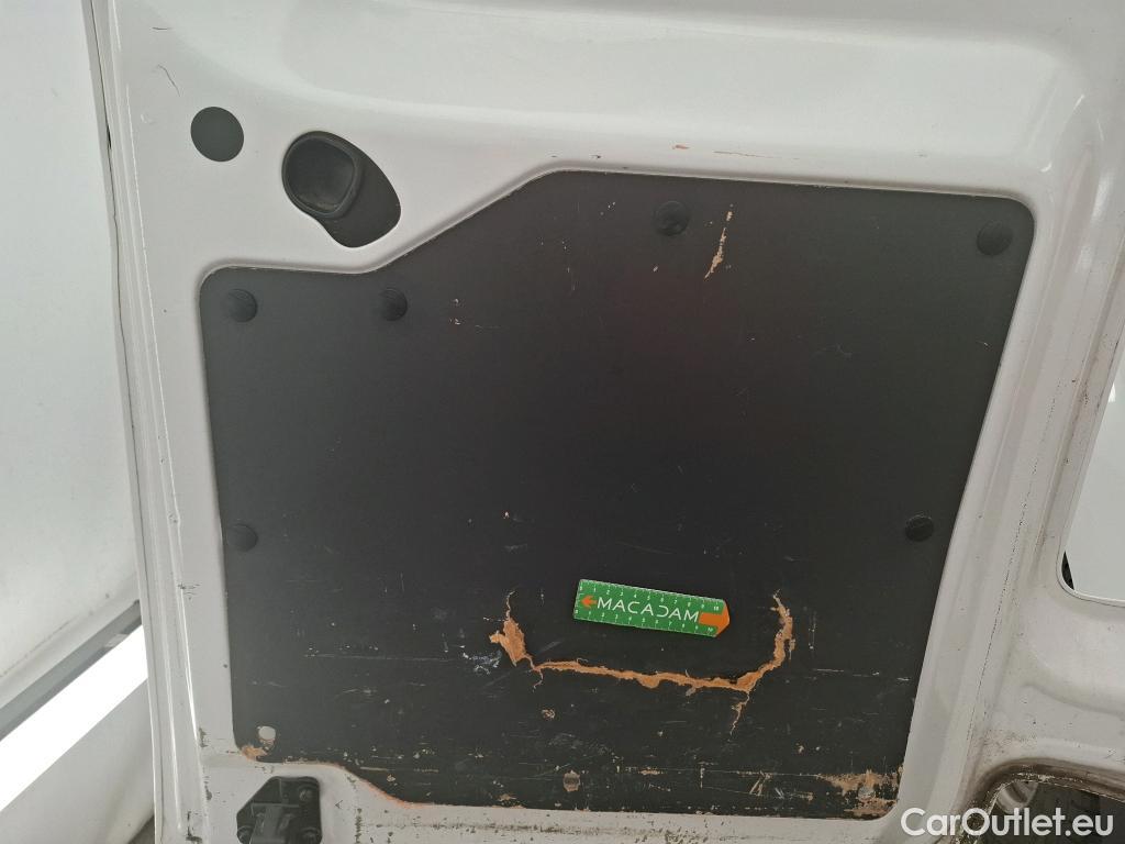  Peugeot  Expert  Fourgon Premium L1 1.5 HDi 120CV BVM6 E6d #31
