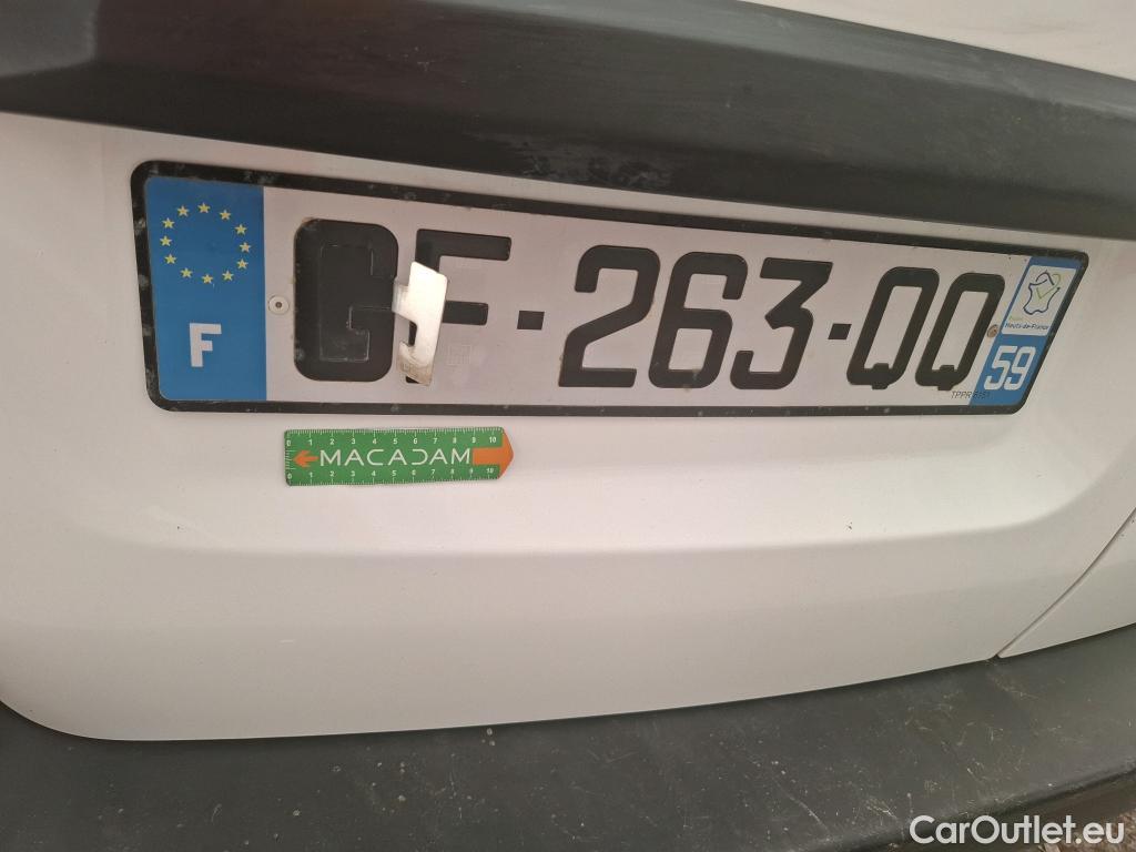  Peugeot  Expert  Fourgon Premium L1 1.5 HDi 120CV BVM6 E6d #42